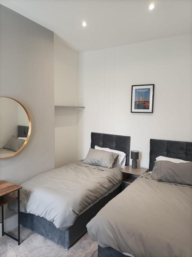 Seacliff Road Luxury Apartments Бангор Экстерьер фото
